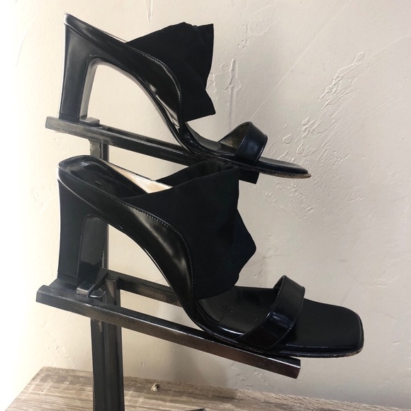 Authentic Ferragamo Block Heel w/ Square Toe - Picture 2 of 7